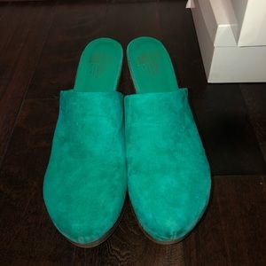 Teal Charlotte Stone clogs size 11.